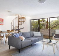 20 Booneroo  Walk To The Beach - Sunshine Coast Guide