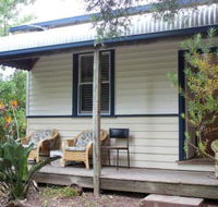 The Old Cottage at Cowes - Sunshine Coast Guide