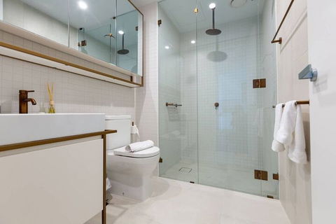 Perfect Location 2 Bdrs Apartment@glen Waverley - Sunshine Coast Guide 7