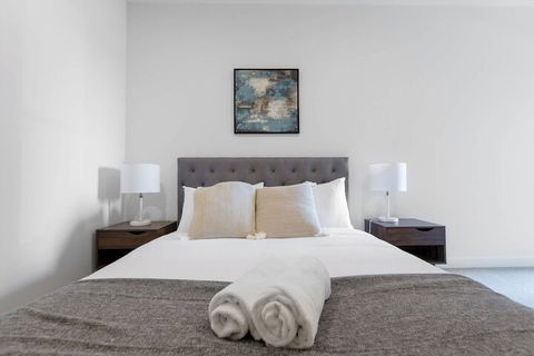 Perfect Location 2 Bdrs Apartment@glen Waverley - Sunshine Coast Guide 4