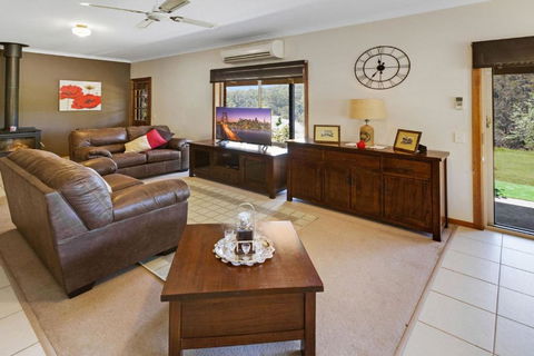 Mt Taylor Country Retreat 15 Minutes To Bairnsdale - Sunshine Coast Guide 4