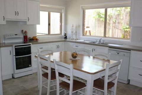 2 51 Carlo Road Rainbow Beach Pets Welcome Air Conditioning Walk To The Shops - Sunshine Coast Guide 6