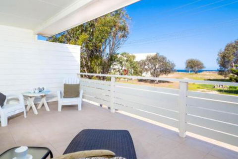 Seaview Getaway - Sunshine Coast Guide 2