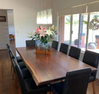 Peaceful Way Retreat - Sunshine Coast Guide