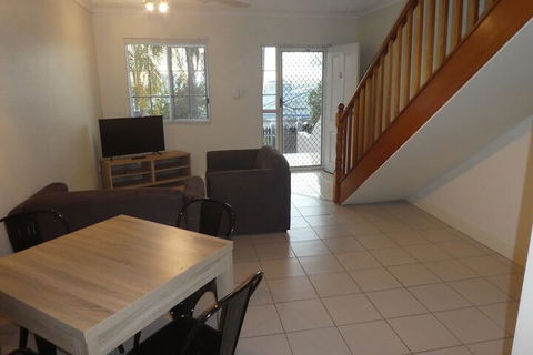 Townsville Terrace - Sunshine Coast Guide 4