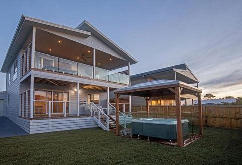 Grande Nisi Casa Cowes - Sunshine Coast Guide 5