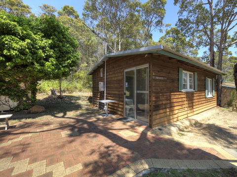 Gum Grove Chalets - Sunshine Coast Guide 1