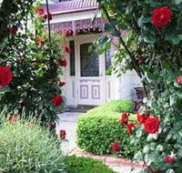 Bed  Breakfast at Stephanies - Sunshine Coast Guide