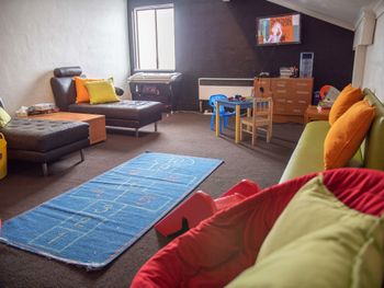 Trackers Falls Creek Lodge Accommodation - Sunshine Coast Guide 2