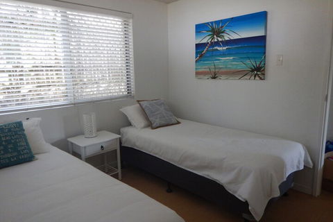 Unit 2 At 4 Pelican Street, Peregian Beach, Noosa Area - Sunshine Coast Guide 6