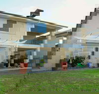 Waterfront Villa in Sanctuary Lakes - Sunshine Coast Guide