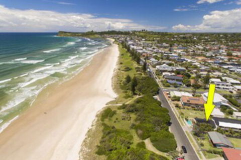 Barefoot - Sunshine Coast Guide 2