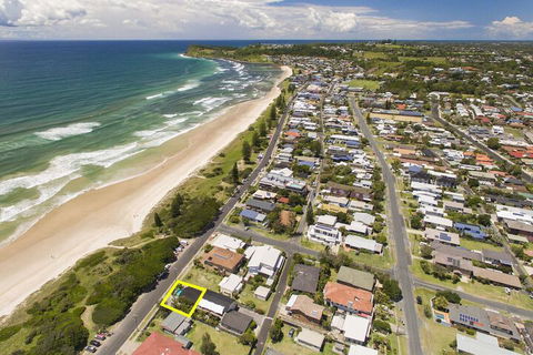 Barefoot - Sunshine Coast Guide 3