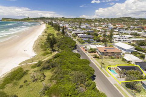 Barefoot - Sunshine Coast Guide 4