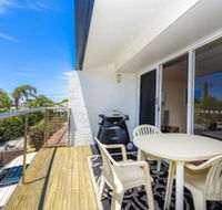 Sunbright 2/5 Petrel Street - Sunshine Coast Guide