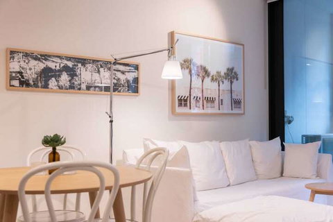 Trendy 1 Bedroom Apartment In The Heart Of Collingwood - Sunshine Coast Guide 7