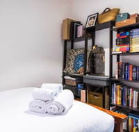 Eclectic 1 Bedroom South Yarra Hideaway - Sunshine Coast Guide