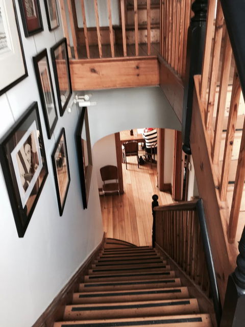 Assemblage Boutique Art Bed & Breakfast - Sunshine Coast Guide 2