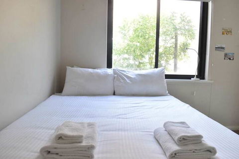 Comfortable 2 Bedroom With Serene Garden - Sunshine Coast Guide 5
