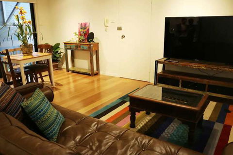 Erko Home In The Middle Of The Action With Parking - Sunshine Coast Guide 6