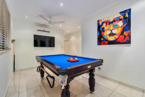 Luxury Darwin City Lights Jacuzzi Central Location Large House New Furnishings - Sunshine Coast Guide 4