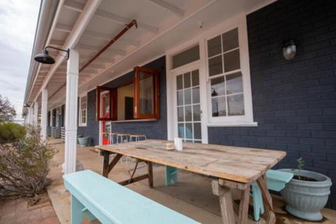 The Platypus Accommodation & Cafe - Sunshine Coast Guide 3