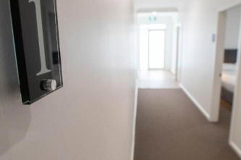 The Platypus Accommodation & Cafe - Sunshine Coast Guide 5