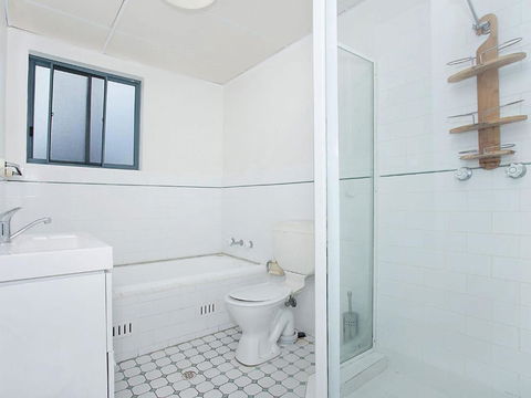 Ocean Palms Unit 2 The Entrance NSW - Sunshine Coast Guide 1