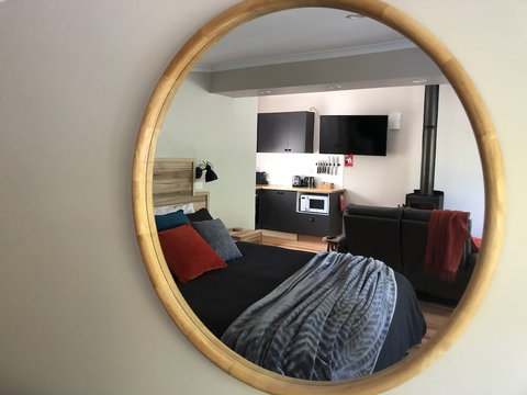 Mole Creek Hideaway - Sunshine Coast Guide 4