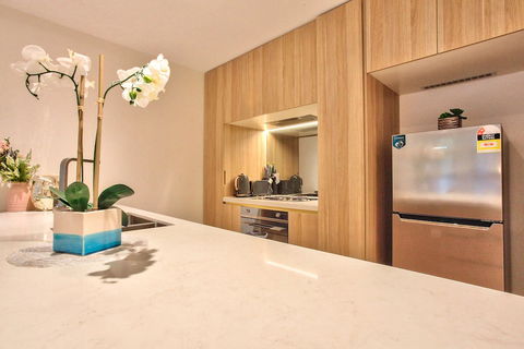 Apartment Hyde Park - Darling Harbour Day St 1 - Sunshine Coast Guide 0