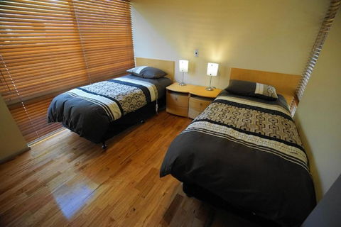 Ridgetop Retreats Deep Creek Conservation Park - Sunshine Coast Guide 3