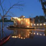 Bills Boathouse - Sunshine Coast Guide 1