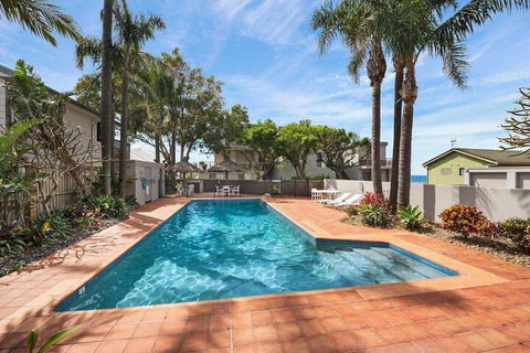 Beachfront On Werrina - Sunshine Coast Guide 3