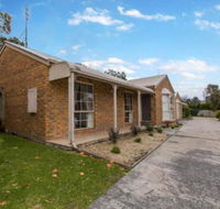PERFECT on PYMBLE AVE - Sunshine Coast Guide