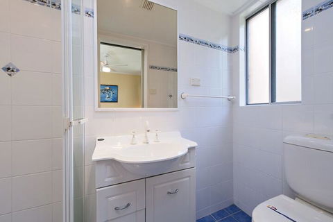 Apollo Court 3 Nelson Bay - Sunshine Coast Guide 5