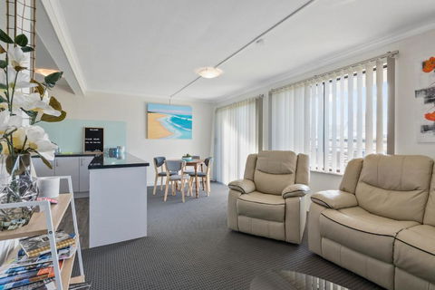 Aruba Apartments - Sunshine Coast Guide 6