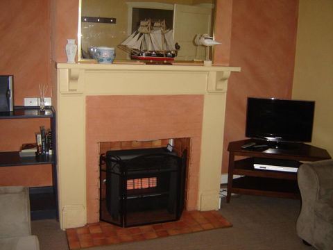 Albany Historic Cottage - Sunshine Coast Guide 1