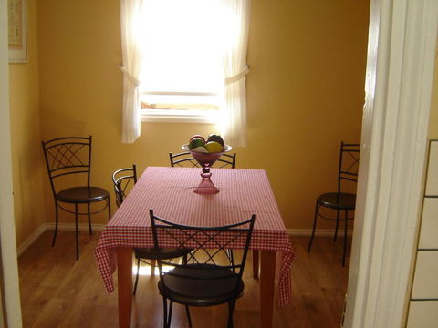 Albany Historic Cottage - Sunshine Coast Guide 5