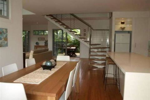 Amore - Sunshine Coast Guide 6
