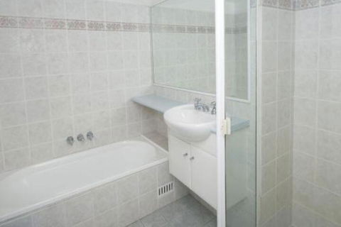 Aquarius Apartment 3 - Sunshine Coast Guide 6