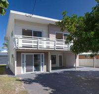 SeaHaven 2 Richardson Ave Large home with Aircon Smart TV WIFI Netflix  Boat Parking - Sunshine Coast Guide