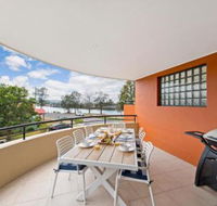 Dolphin Cove Apt 5 - Sunshine Coast Guide