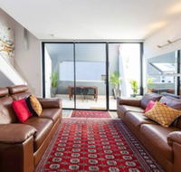 Lovely 1 Bedroom Apartment Close To CBD - Sunshine Coast Guide