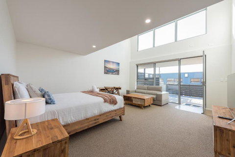 The Hub Bicheno - Sunshine Coast Guide 2