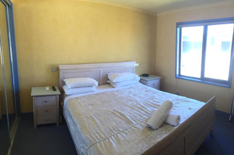 The Penthouse - Sunshine Coast Guide 3