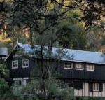 Walhalla Coach House - Sunshine Coast Guide