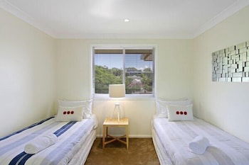 Away On Massinger Street - Sunshine Coast Guide 6