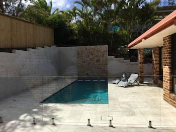 Away On Massinger Street - Sunshine Coast Guide 1