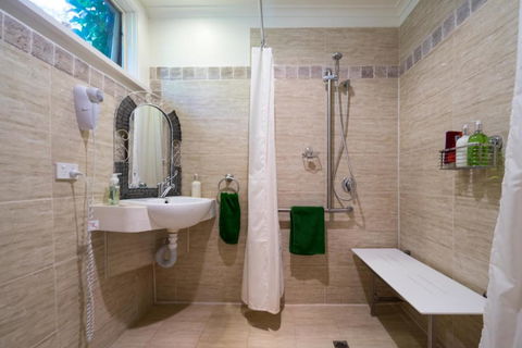 Rent Your Own Historic Hotel For Holidays & Events - Sunshine Coast Guide 5