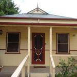 Autumn Affair Cottage 5 - Sunshine Coast Guide 0